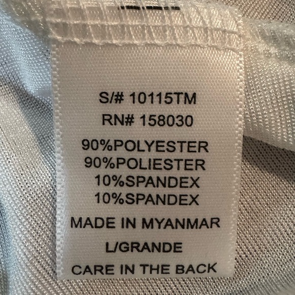 ✨NWT✨ White Crop Top - Picture 3 of 7